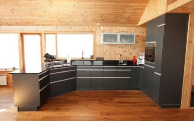 Glass House With Private River And 360 Views