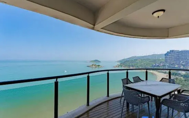 Gold Coast Left Bank Hotel
