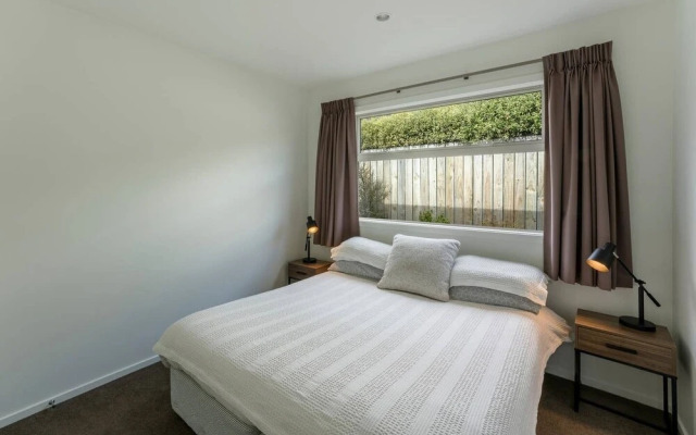 Light and Bright Large Family Home