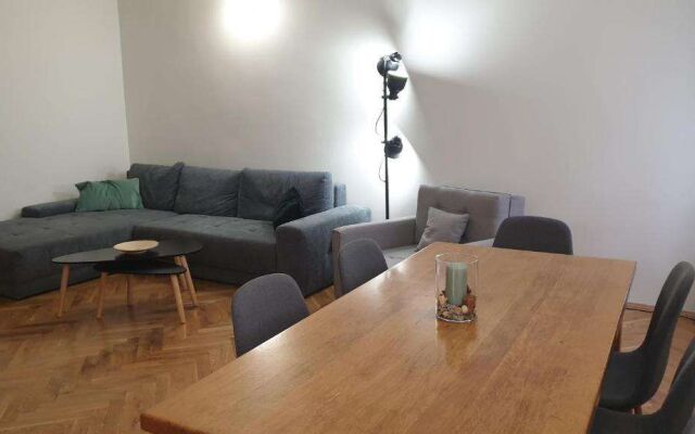White Swan Boutique Apartments