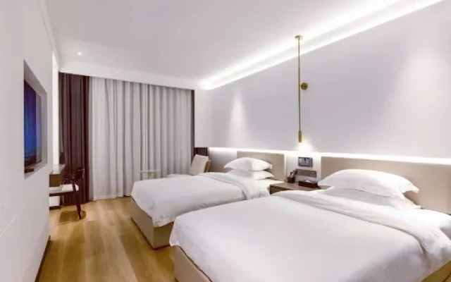 18 Degree Intelligent Hotel in the Island (Qilou Old Street)