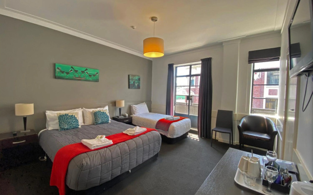 Law Courts Hotel – Guest Rooms – Dunedin