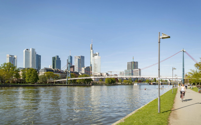 Premier Inn Frankfurt City Centre