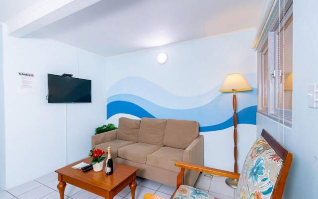 Amazing 2BR 1BA w Pool Close to the Beach BBQ