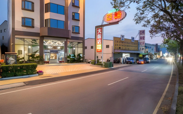 Yadi Hotel