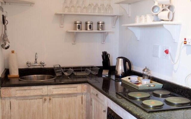 123 Ocean View Drive Apartment