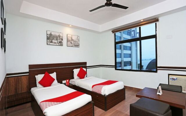 OYO 16010 The Stay