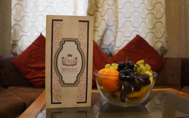 Rozan Jaai Orchard Hotel