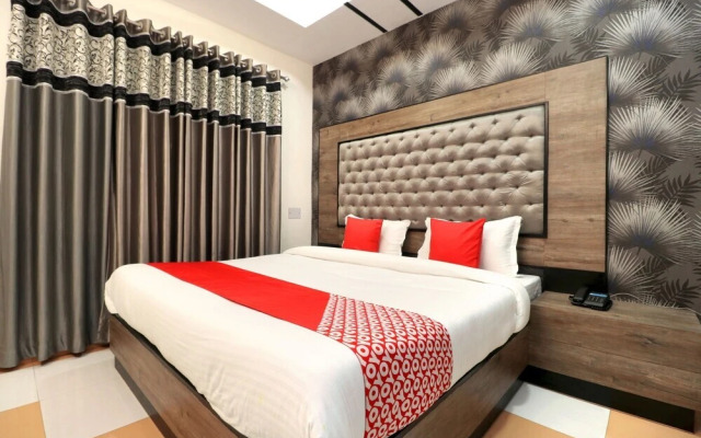 Hotel Pakeeza By OYO Rooms