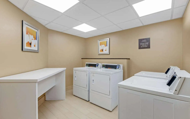 Comfort Suites Chesapeake - Norfolk