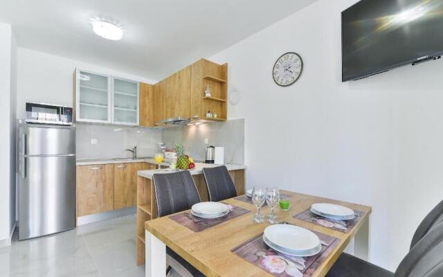 Cascade villas with private garden and jacuzzi