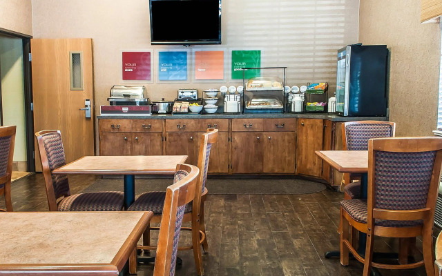 Comfort Inn & Suites Midtown