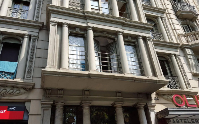 Diagonal House