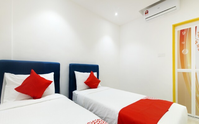 OYO 90121 Summer House Bed & Cafe