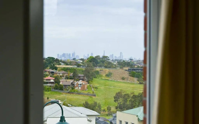 Serviced Houses Gowanbrae