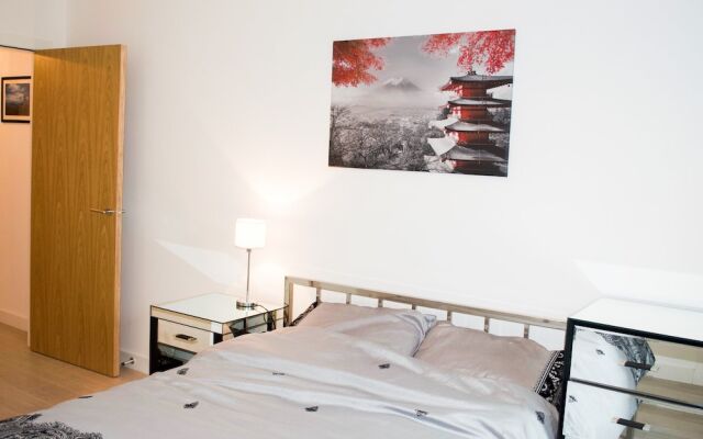 2 Bedroom Flat Close To The City Centre