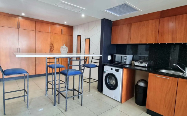 Accommodation Front - Cosy 2 Sleeper with Exquisite Habour Views