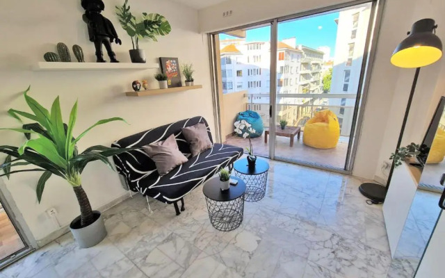 GregBnb-com - T2 Pleine Ville - CLIMATISE - BALCON - 2