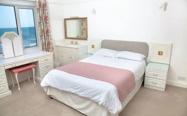 Weymouth Bay Apartment C