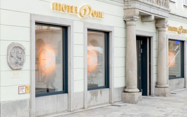 Motel One Linz - Hauptplatz