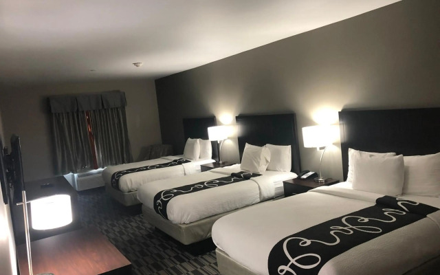 Catoosa Inn & Suites