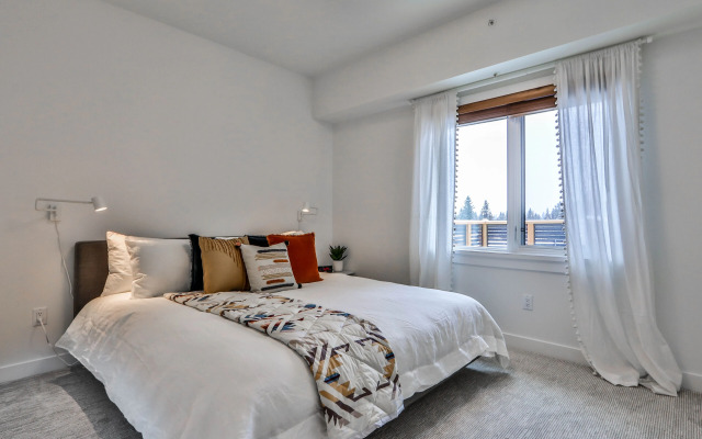 Rundle Cliffs Lodge by Spring Creek Vacation