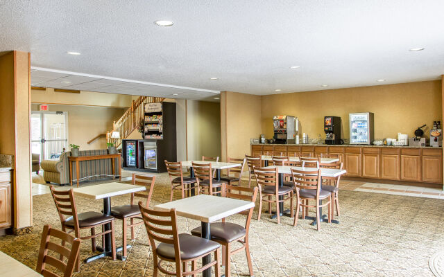 MainStay Suites Cedar Rapids North - Marion