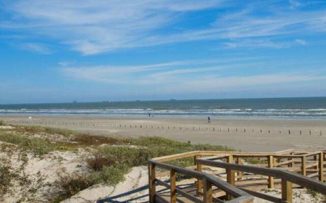 Coastal Nest 207BH