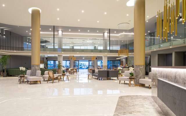 Portes Lithos Luxury Resort