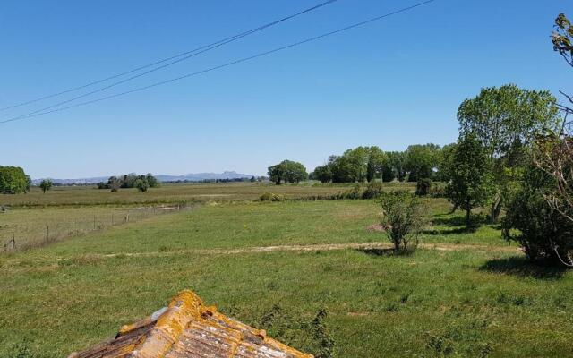 Petite maison refaite à neuf dans mas du 19ème siècle