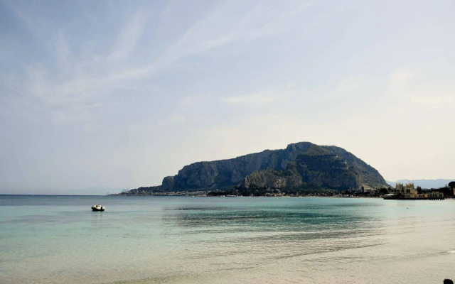 Palermo Mare Holidays