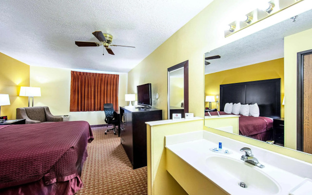 Rodeway Inn & Suites