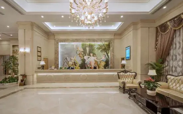 Vienna International Hotel (Changsha Songyahu Xingsha Subway Station)