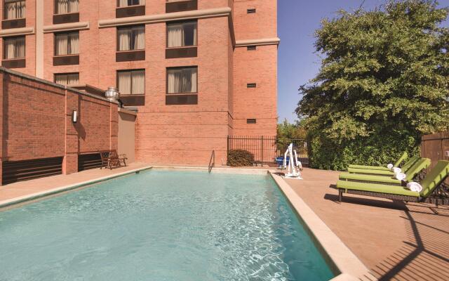 Pace Hotel Addison