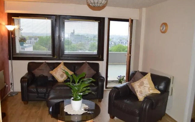 Captivating 2-bed Apartment in Aberdeen