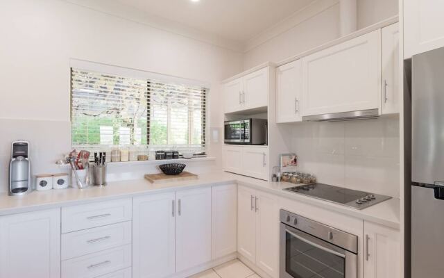 131 Your Vineyard Home in the heart of the Vale
