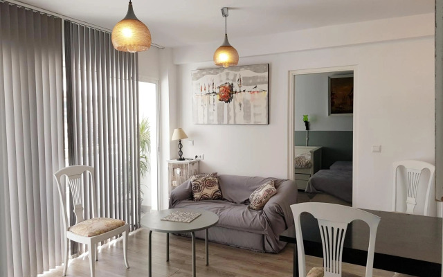 Lolita's house torre del oro