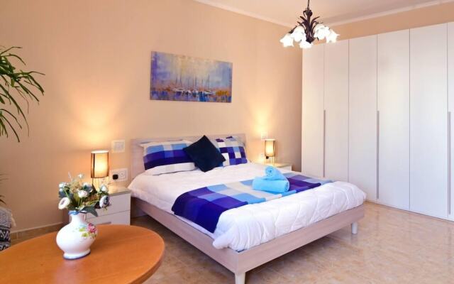 Peaceful Haven With Stunning Views Close to sea