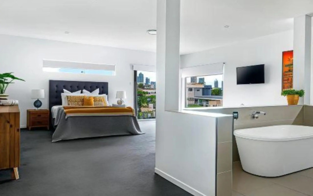 Luxico Majestic Palms (Heated Pool)