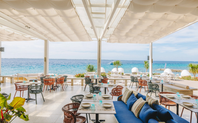 Crimson Resort and Spa Mactan