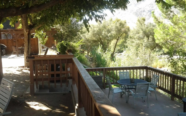 Sequoia Lodge