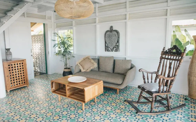 White Tortoise Eco Villa's