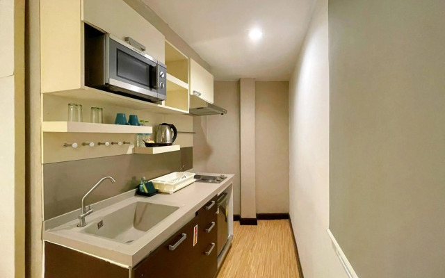 Arawana Express Phromphong Hotel