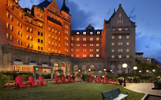 Fairmont Hotel Macdonald