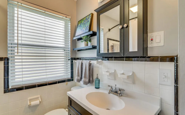 Pet-friendly Pensacola Home w/ Sunny Backyard!