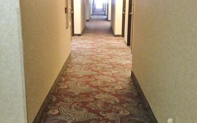 Capital O Amerihost Inn and Suites Mexico Hwy 54 MO