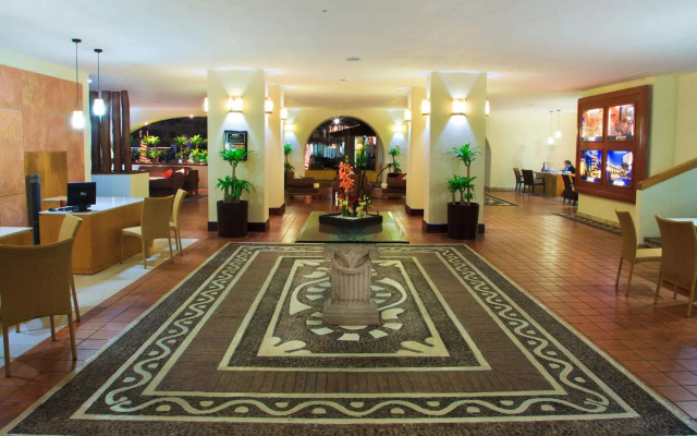 Plaza Pelicanos Grand Beach Resort - All Inclusive