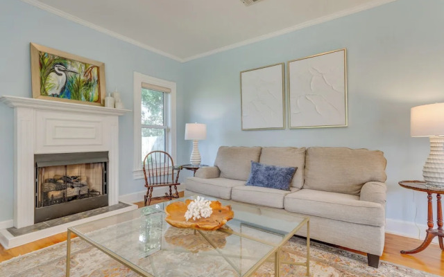 Pensacola Paradise: Furnished Deck & Gas Grill!