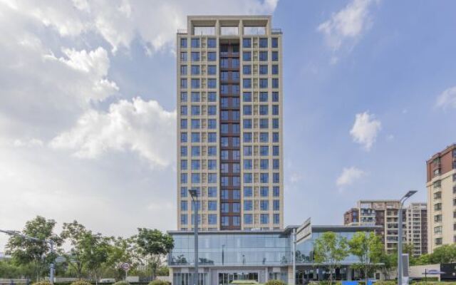 Zhonghai Haitang Serviced Apartment (Suzhou Olympic Stadium)