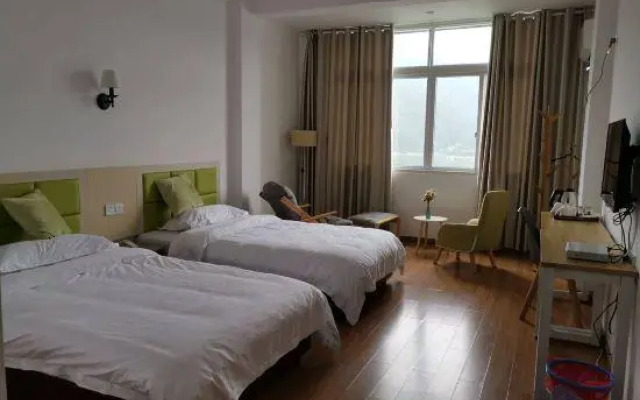 Yunhe pier 9 homestay